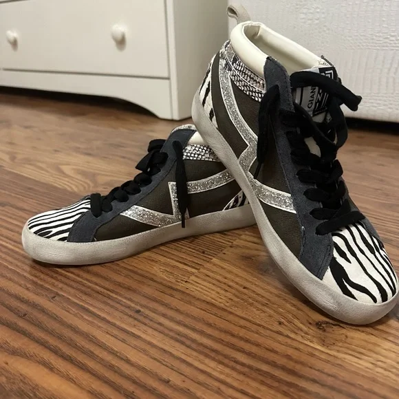 Gianni Bini Shoes Womens Gianni Bini Sneakers Poshmark